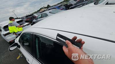 2024 Toyota Camry SE - zdjęcie 36 z 39 - miniatura