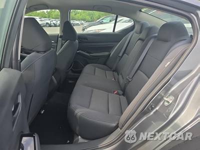 2023 Nissan Altima SV - zdjęcie 14 z 31 - miniatura