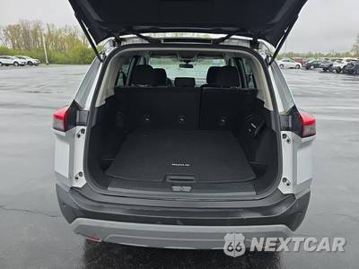 2023 Nissan Rogue SV - zdjęcie 17 z 28 - miniatura