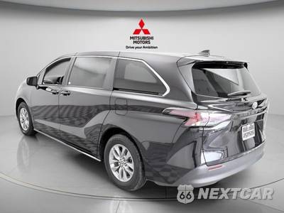2024 Toyota Sienna LE 8-Passenger 120.5" WB - zdjęcie 9 z 46 - miniatura