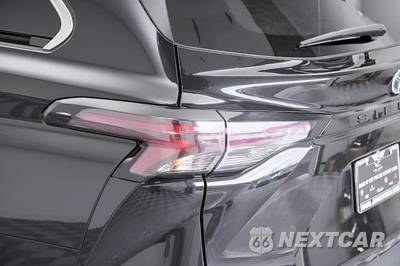 2024 Toyota Sienna LE 8-Passenger 120.5" WB - zdjęcie 13 z 46 - miniatura