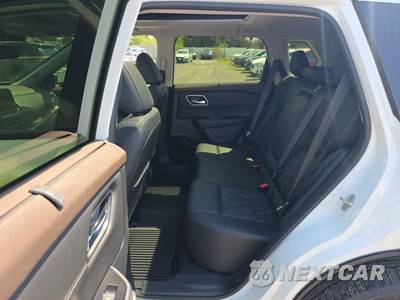 2023 Nissan Rogue Platinum - zdjęcie 14 z 25 - miniatura