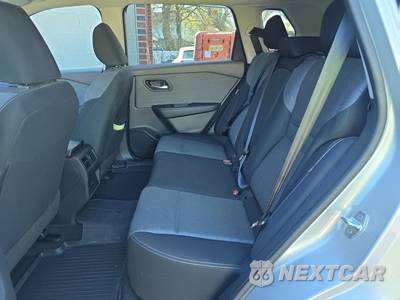 2023 Nissan Rogue SV - zdjęcie 14 z 27 - miniatura