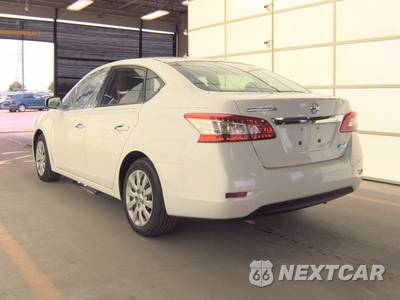 2014 Nissan Sentra S - zdjęcie 6 z 37 - miniatura