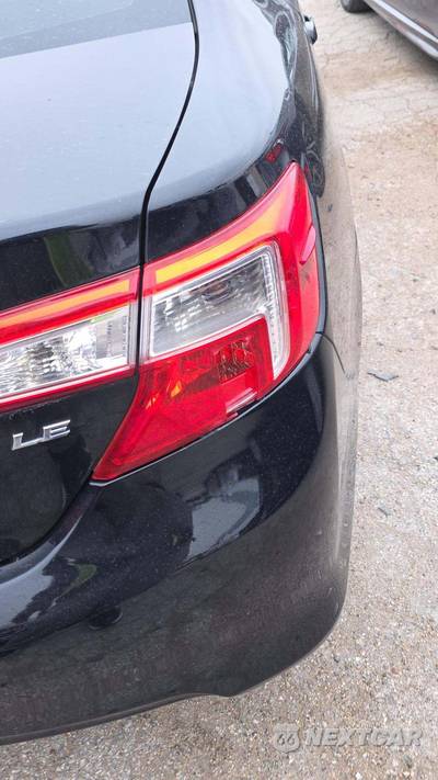 2013 Toyota Camry LE - zdjęcie 31 z 40 - miniatura