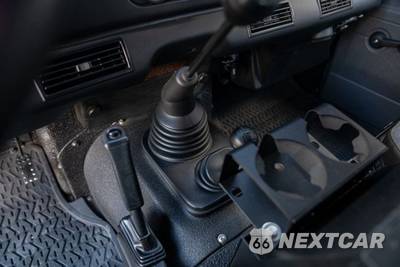 1993 Land Rover Defender 110 - zdjęcie 38 z 50 - miniatura