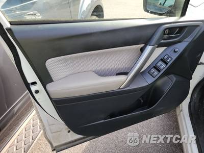 2017 Subaru Forester 2.5i Premium - zdjęcie 9 z 24 - miniatura