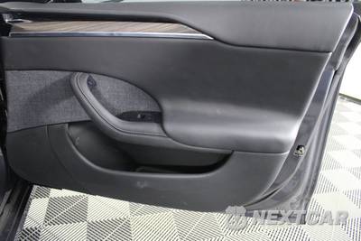 2021 Tesla Model S Plaid - zdjęcie 42 z 48 - miniatura