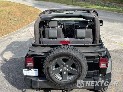 2010 Jeep Wrangler Mountain Edition - zdjęcie 6 z 50 - miniatura