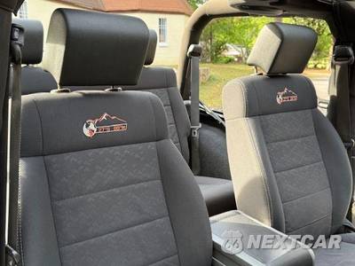 2010 Jeep Wrangler Mountain Edition - zdjęcie 9 z 50 - miniatura