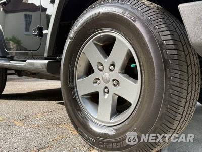 2010 Jeep Wrangler Mountain Edition - zdjęcie 31 z 50 - miniatura
