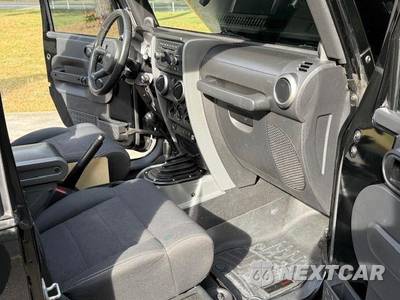 2010 Jeep Wrangler Mountain Edition - zdjęcie 47 z 50 - miniatura