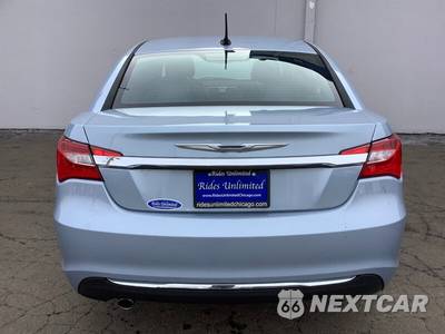 2014 Chrysler 200 Limited Sedan - zdjęcie 5 z 37 - miniatura