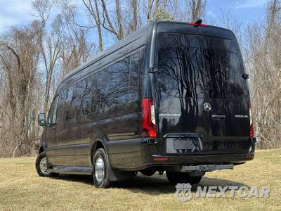 2024 Mercedes-Benz Sprinter 3500XD Cargo Van DRW High Roof 170.0" WB - zdjęcie 42 z 46 - miniatura