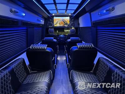 2024 Mercedes-Benz Sprinter 3500XD Cargo Van DRW High Roof 170.0" WB - zdjęcie 14 z 44 - miniatura