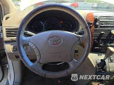 2010 Toyota Sienna XLE Minivan 7-Passenger 119.3" WB - zdjęcie 10 z 42 - miniatura