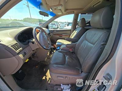 2010 Toyota Sienna XLE Minivan 7-Passenger 119.3" WB - zdjęcie 7 z 42 - miniatura
