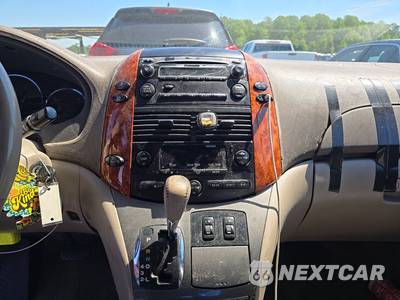 2010 Toyota Sienna XLE Minivan 7-Passenger 119.3" WB - zdjęcie 11 z 42 - miniatura