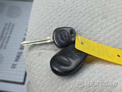 2014 Toyota Sienna LE 8-Passenger 119.3" WB - zdjęcie 29 z 31 - miniatura