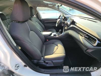 2023 Toyota Camry LE - zdjęcie 8 z 20 - miniatura