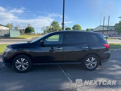 2018 Nissan Pathfinder S - zdjęcie 2 z 19 - miniatura