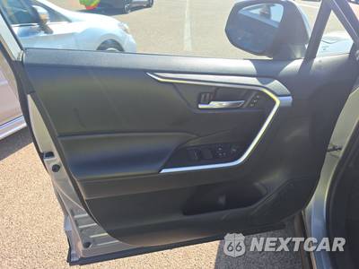 2022 Toyota RAV4 Hybrid XLE Premium - zdjęcie 9 z 30 - miniatura