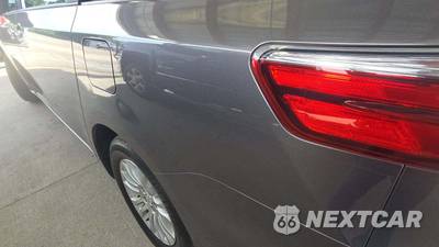 2017 Toyota Sienna XLE 8-Passenger 119.3" WB - zdjęcie 4 z 15 - miniatura