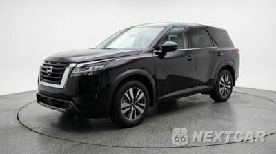 2025 Nissan Pathfinder SV - zdjęcie 3 z 12 - miniatura