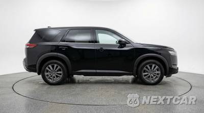 2025 Nissan Pathfinder SV - zdjęcie 8 z 12 - miniatura