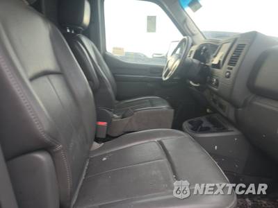2019 Nissan NV2500 HD Cargo S High Roof 146.1" WB - zdjęcie 8 z 44 - miniatura