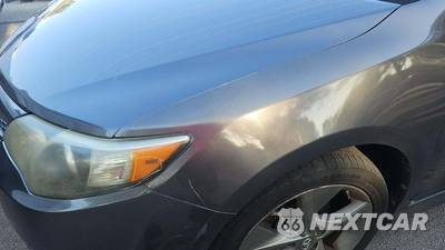 2014 Toyota Camry SE Sport - zdjęcie 22 z 39 - miniatura