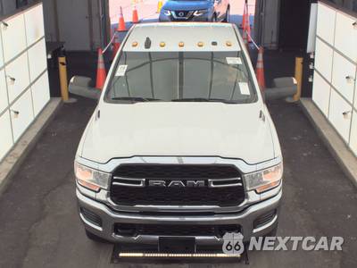 2022 Ram 3500 Tradesman Crew Cab Long Bed - zdjęcie 2 z 19 - miniatura