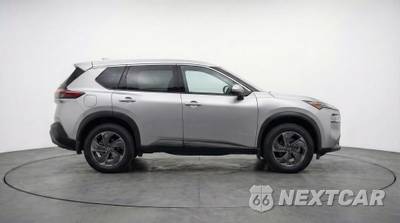 2025 Nissan Rogue SV - zdjęcie 8 z 12 - miniatura
