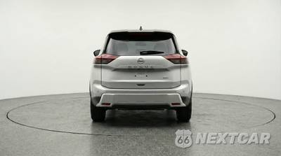 2025 Nissan Rogue SV - zdjęcie 6 z 12 - miniatura