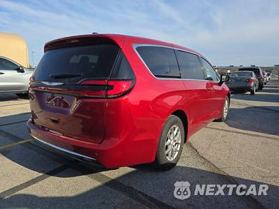 2025 Chrysler Pacifica Select 121.6" WB - zdjęcie 4 z 19 - miniatura