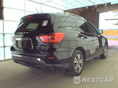 2017 Nissan Pathfinder SL - zdjęcie 4 z 38 - miniatura