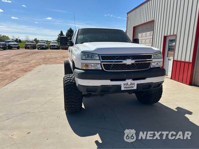 2005 Chevrolet Silverado 2500HD WT Extended Cab Medium Bed 1SW w/Rear Doors - zdjęcie 8 z 20 - miniatura