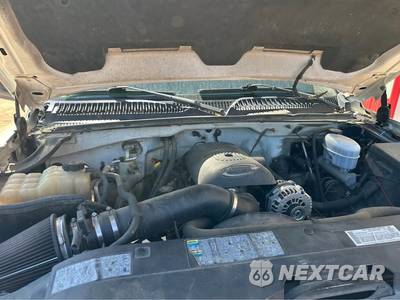 2005 Chevrolet Silverado 2500HD WT Extended Cab Medium Bed 1SW w/Rear Doors - zdjęcie 19 z 20 - miniatura