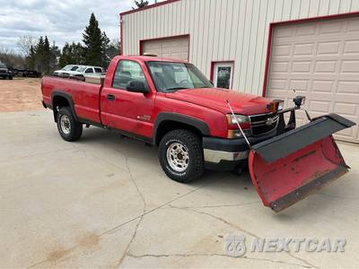 2006 Chevrolet Silverado 2500HD WT Regular Cab Long Bed 1WT
