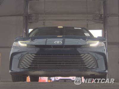 2025 Toyota Camry XLE - zdjęcie 3 z 32 - miniatura