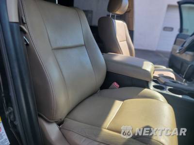 2012 Toyota Sequoia SR5 - zdjęcie 18 z 26 - miniatura