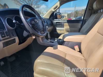 2012 Toyota Sequoia SR5 - zdjęcie 20 z 26 - miniatura