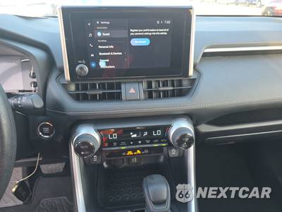 2025 Toyota RAV4 XLE - zdjęcie 17 z 25 - miniatura