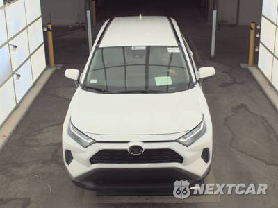 2025 Toyota RAV4 XLE - zdjęcie 2 z 25 - miniatura