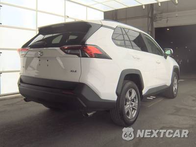 2025 Toyota RAV4 XLE - zdjęcie 5 z 25 - miniatura