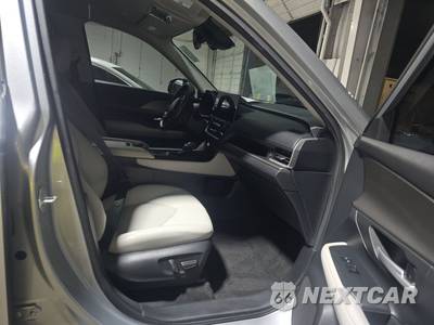 2024 Toyota Grand Highlander XLE - zdjęcie 8 z 39 - miniatura