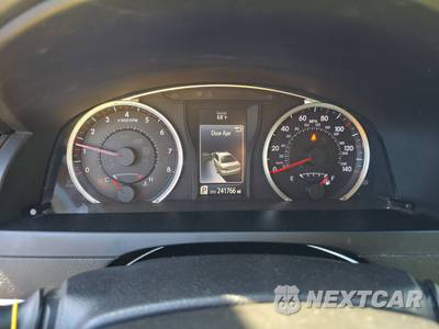 2016 Toyota Camry SE - zdjęcie 12 z 26 - miniatura