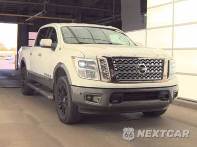 2018 Nissan TITAN Platinum Reserve Crew Cab Extra Short Bed - zdjęcie 3 z 24 - miniatura
