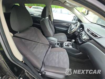 2016 Nissan Rogue SV - zdjęcie 8 z 29 - miniatura