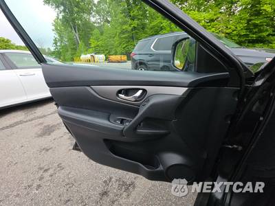 2016 Nissan Rogue SV - zdjęcie 9 z 29 - miniatura